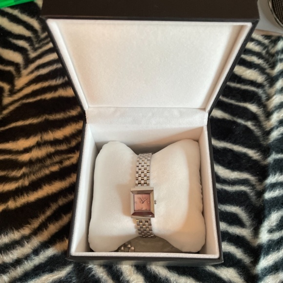 Gucci watch womens - Picture 7 of 8